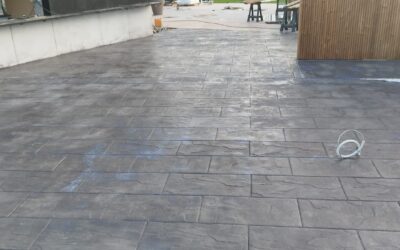 Hormigón impreso en una zona comercial de Viladecans (Baix Llobregat)