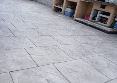 Hormigon impreso en un jardín de Rubí