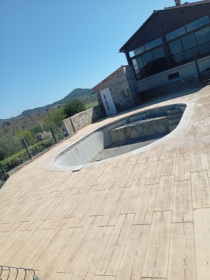 Hormigon impreso piscina Sant Just Desvern y Sant Joan Despí