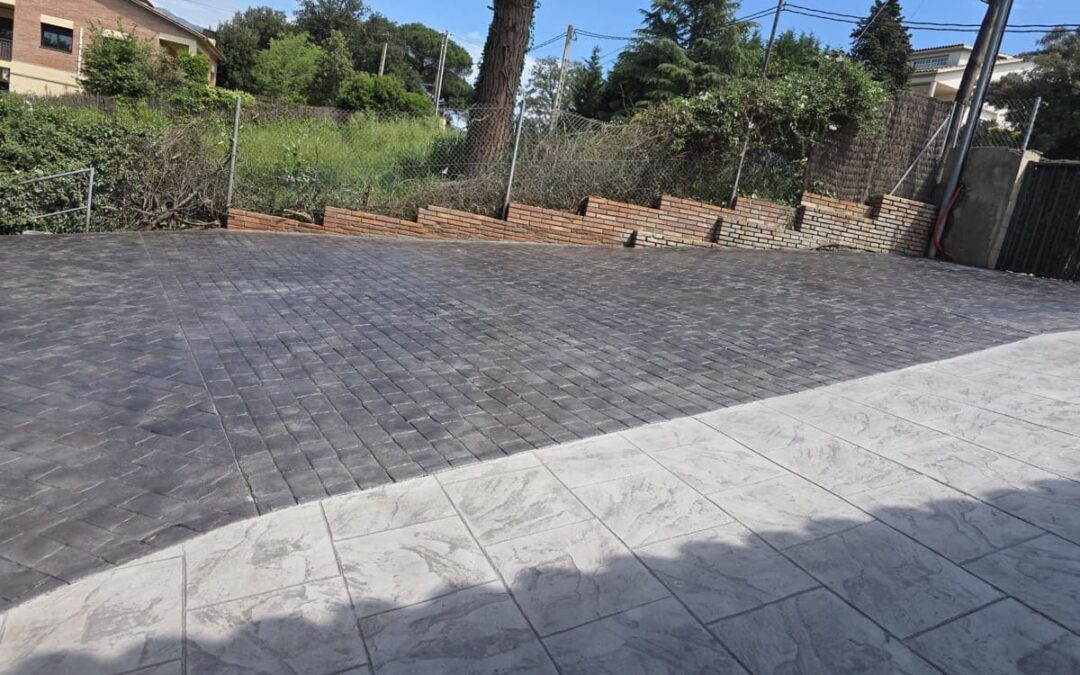 Hormigón impreso en Mollet del Vallès: La solución definitiva para jardín sin mantenimiento
