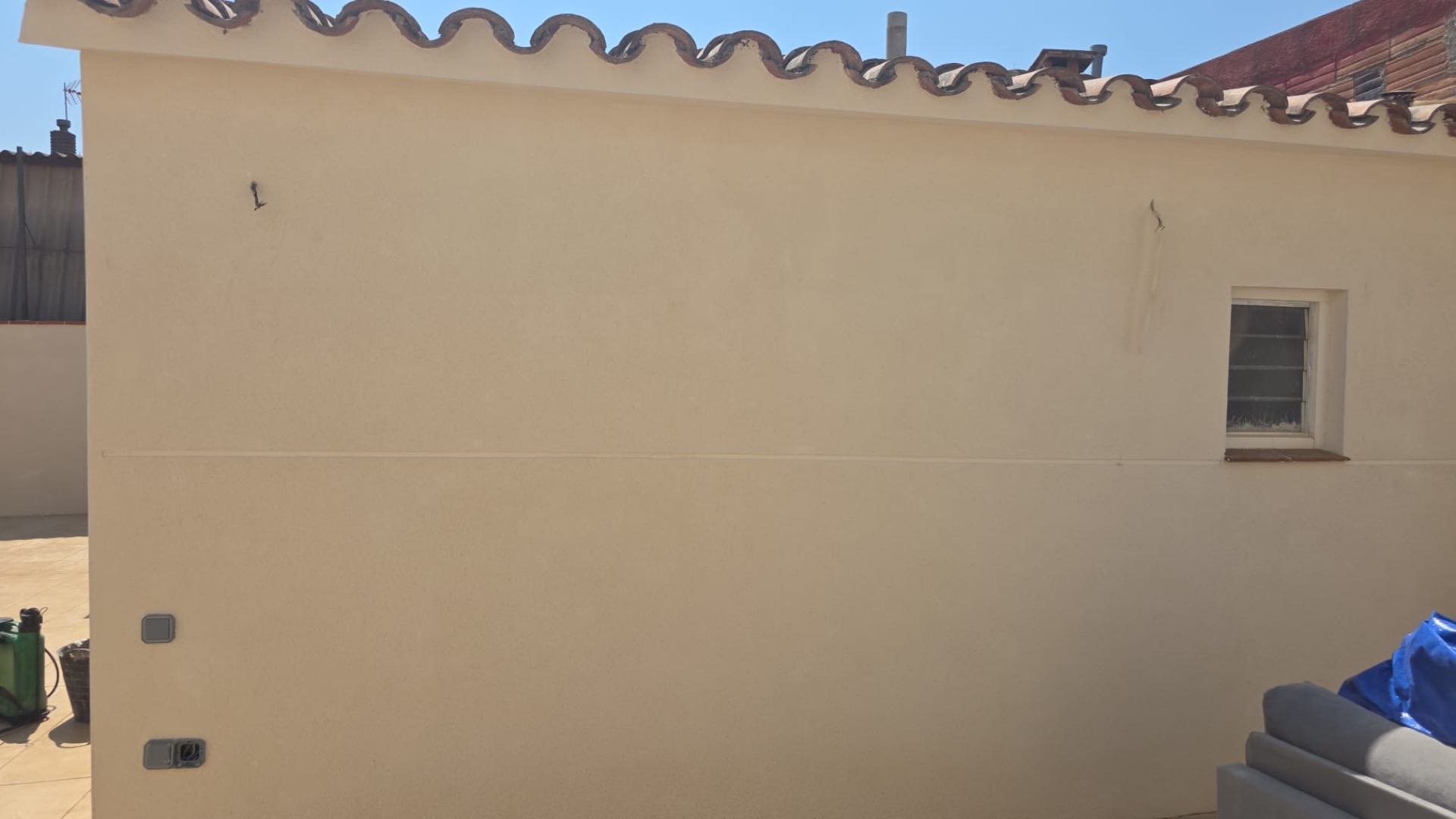 Fachada en mortero monocapa en Castelldefels - Barcelona